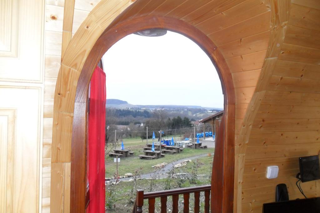 Le Chalet du Chemin et sa Roulotte Berviller-en-Moselle Extérieur photo