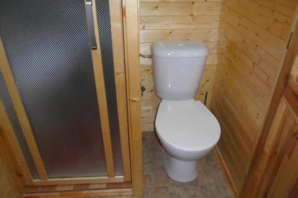 Le Chalet du Chemin et sa Roulotte Berviller-en-Moselle Extérieur photo