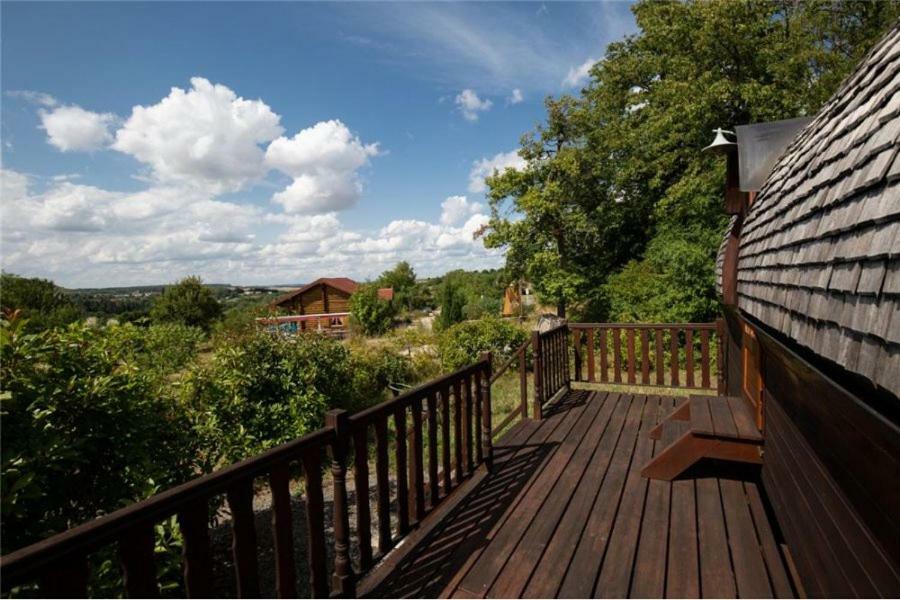 Le Chalet du Chemin et sa Roulotte Berviller-en-Moselle Extérieur photo